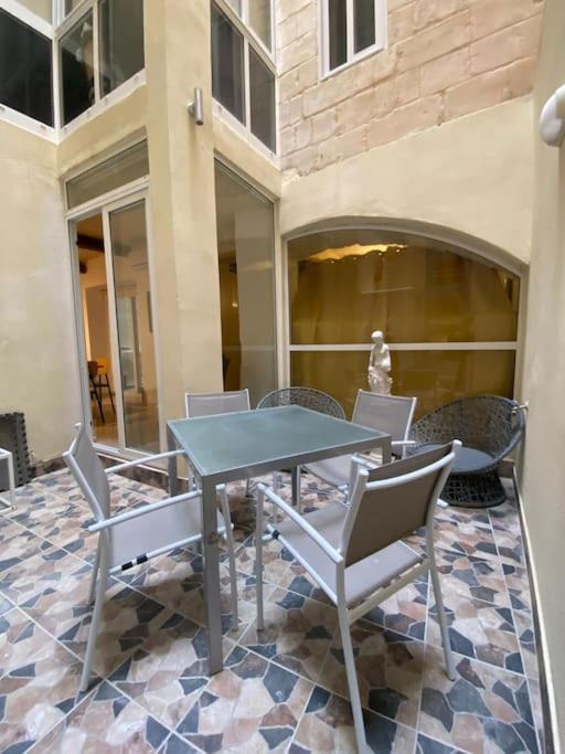 Vallettadreamsuites Groud Floor Shared Sea View Rooof Terrace Exteriör bild