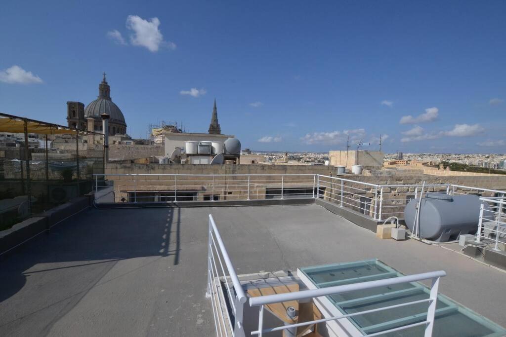 Vallettadreamsuites Groud Floor Shared Sea View Rooof Terrace Exteriör bild