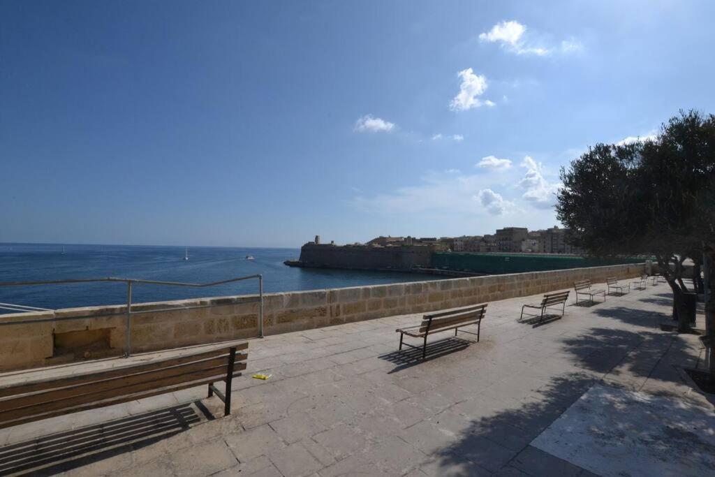 Vallettadreamsuites Groud Floor Shared Sea View Rooof Terrace Exteriör bild